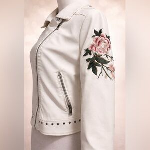 Cream Faux Leather Moto Jacket With Flower✨ Studded Hem ✨ Size Small S
